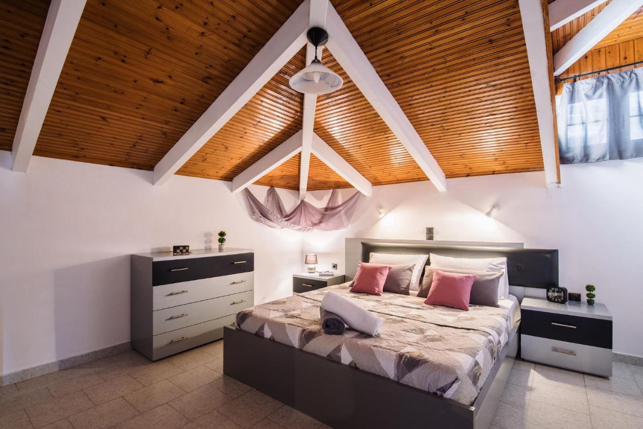 Villa Corali Apartments Sea Breath&Pool Amoudi Esterno foto